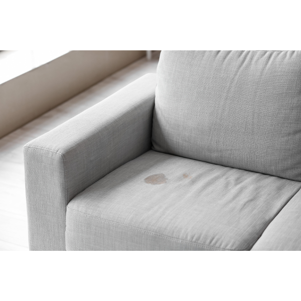 Rens af sofa med plet